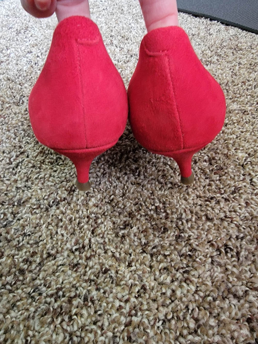 Vionic Red Suede Pointed-Toe Kitten Heels - Picture 5 of 12